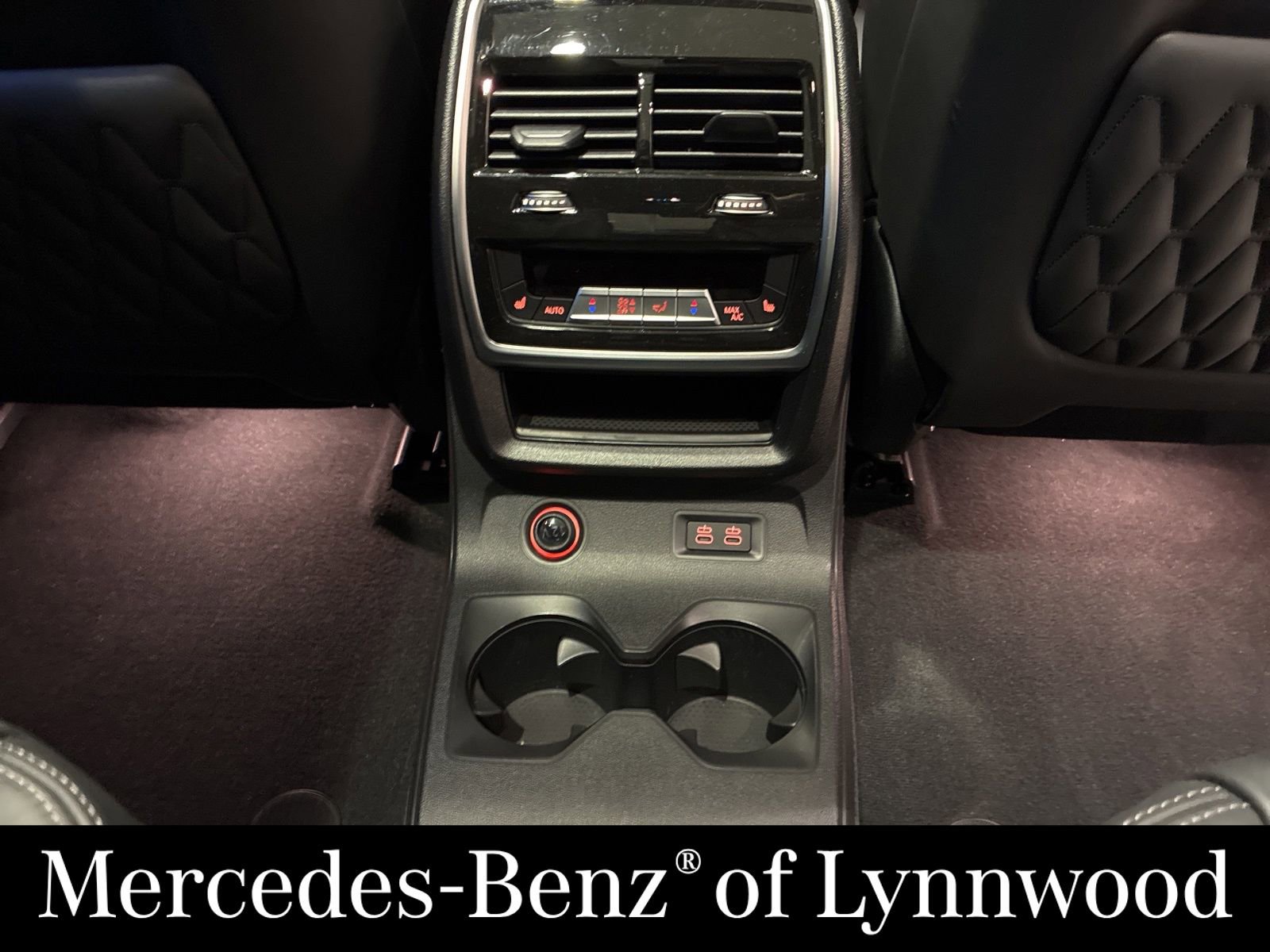 Used 2025 BMW X7 M60i AWD/4WD image 36