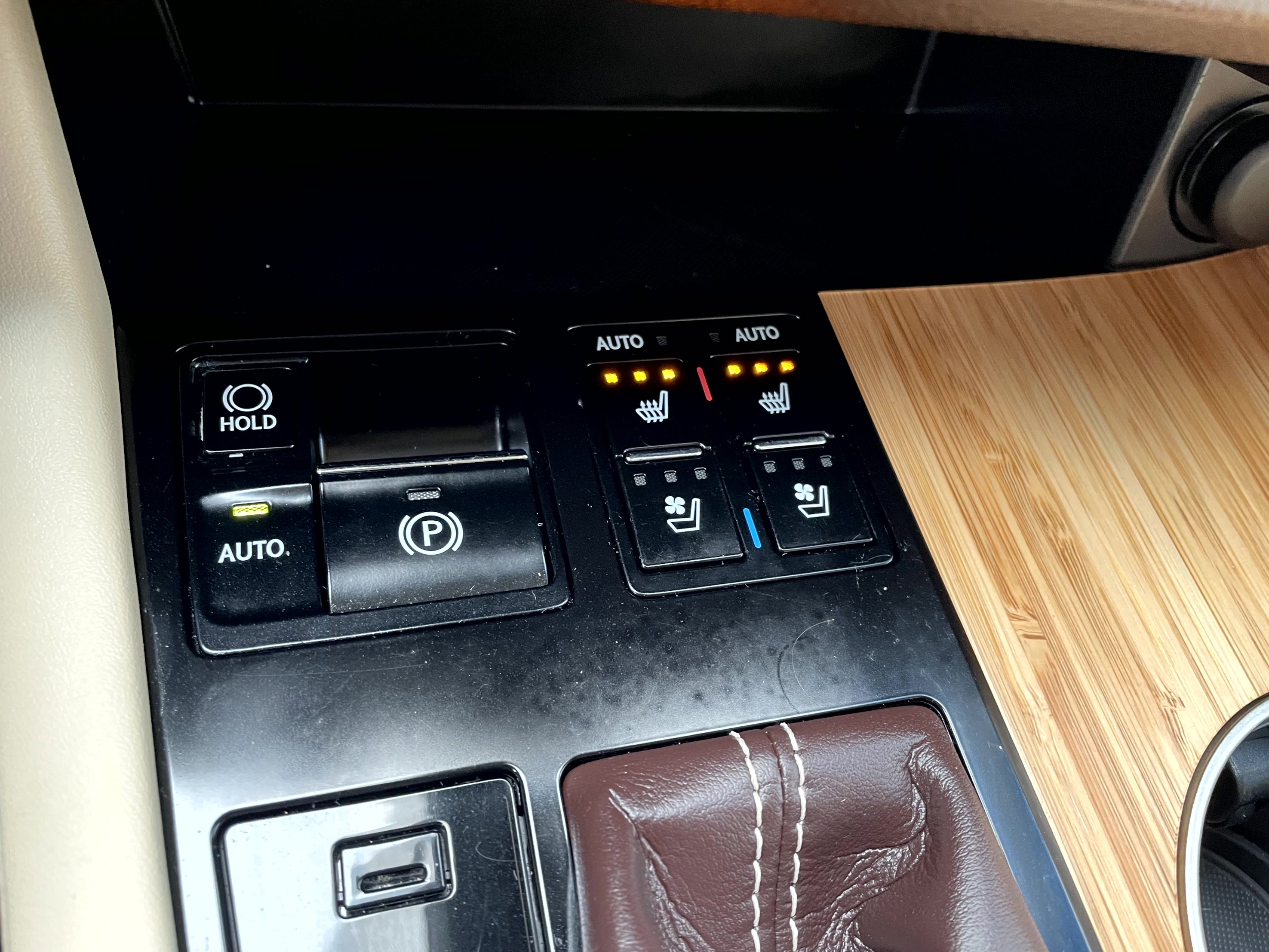 Used 2019 Lexus RX 350L Luxury image 19