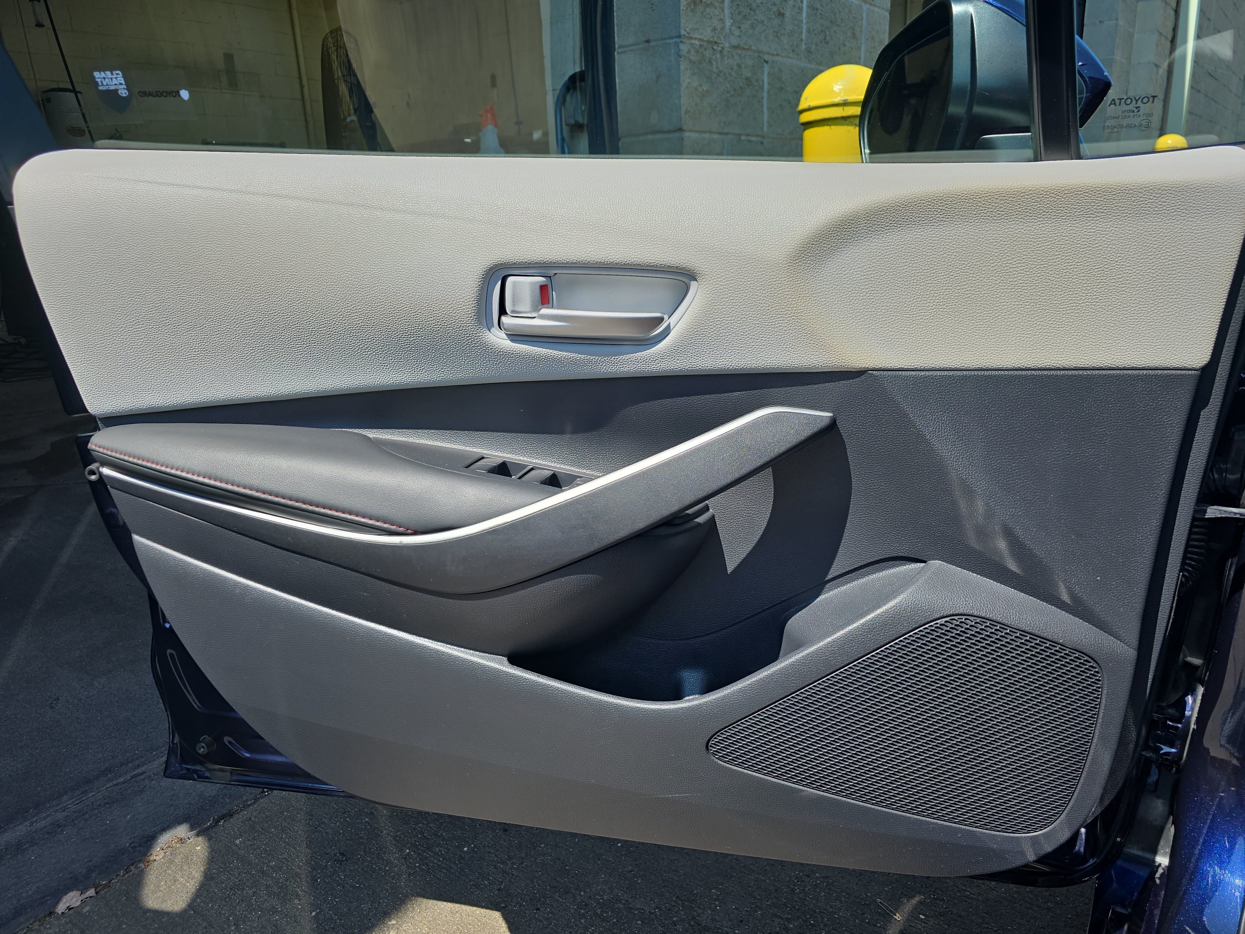Used 2025 Toyota Corolla SE FWD image 25