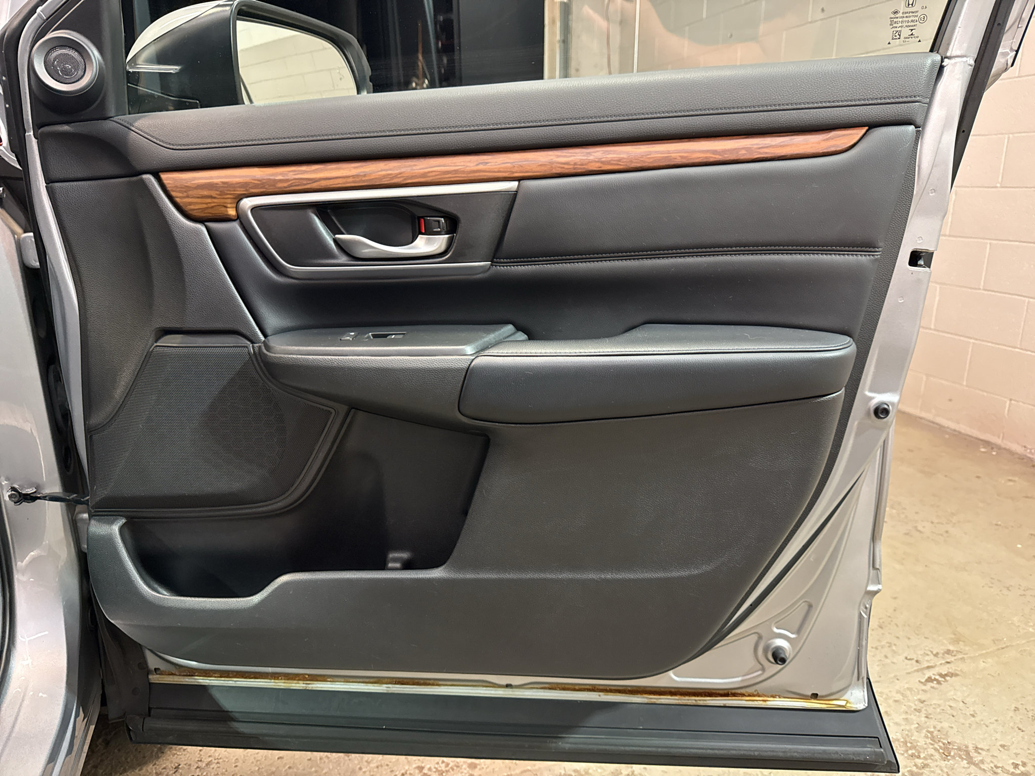 Used 2017 Honda CR-V Touring image 23