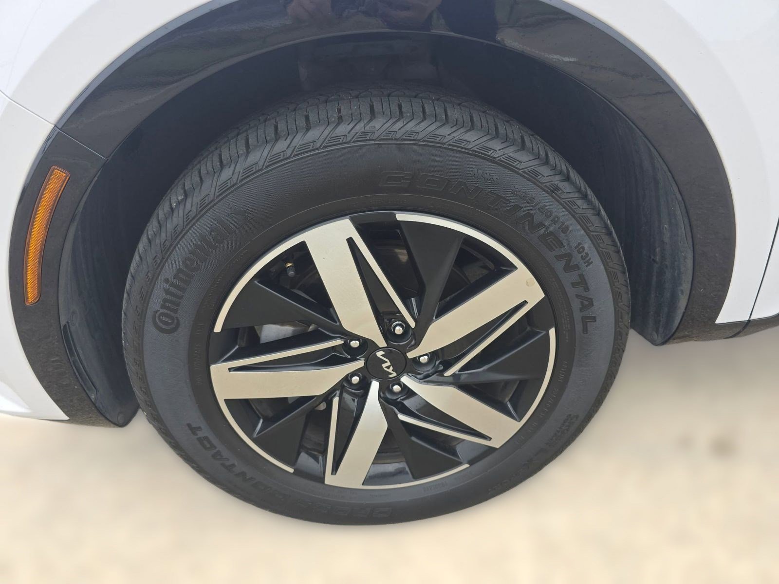 Used 2023 Kia Sorento S w/ Panoramic Sunroof Package image 11