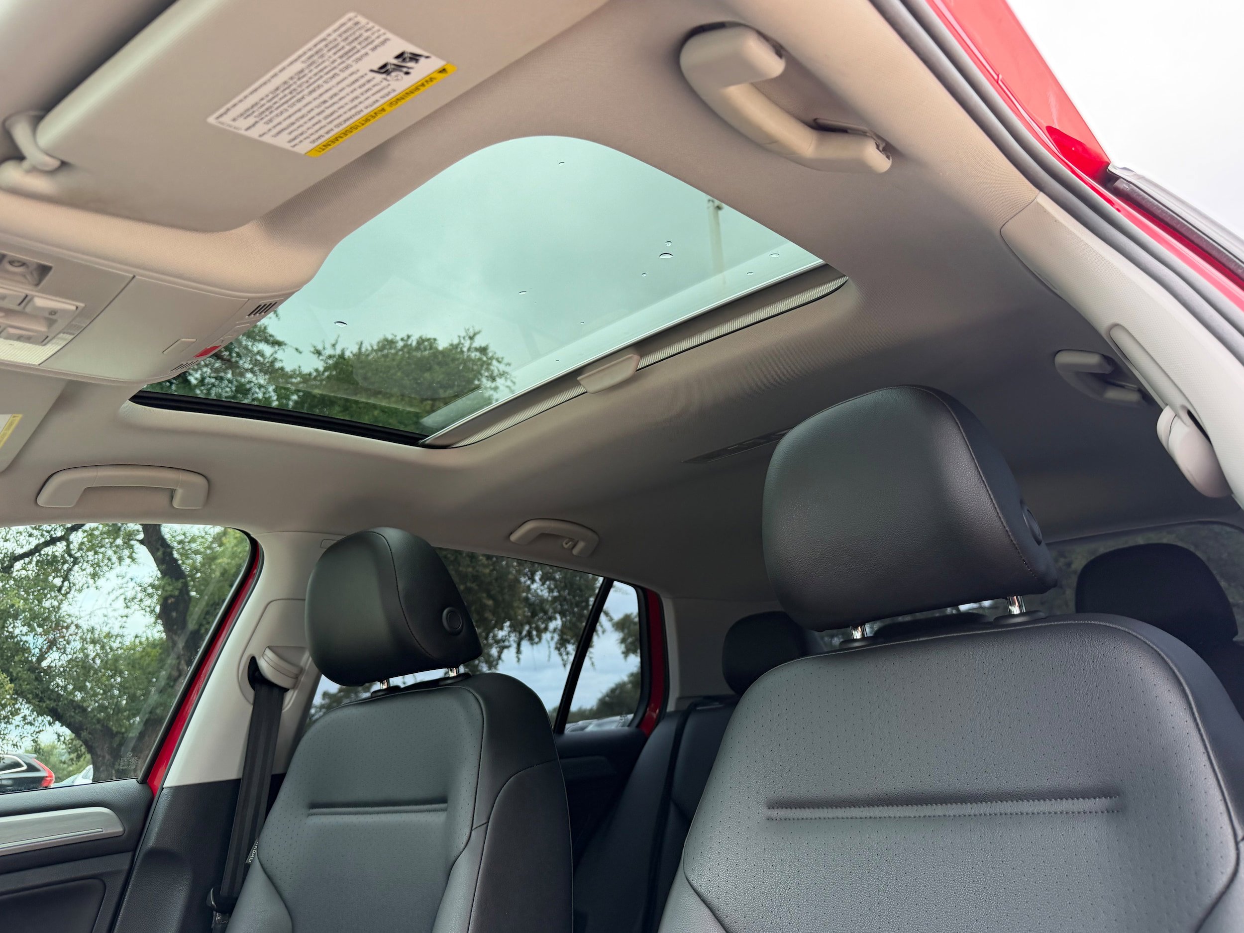 Used 2016 Volkswagen Golf SE w/ Lighting Package FWD image 24