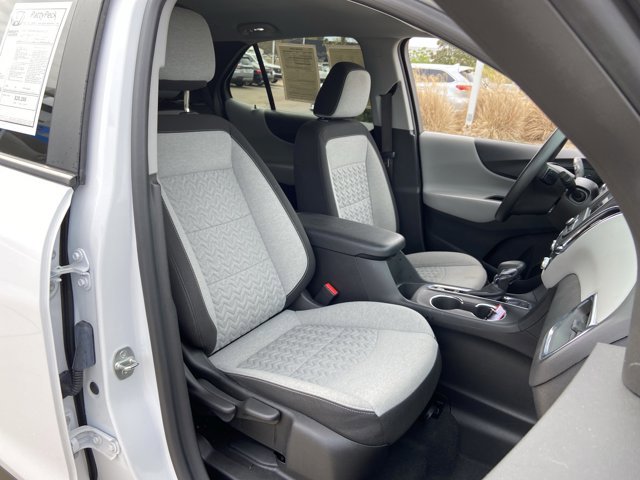 Used 2023 Chevrolet Equinox LS image 19