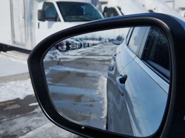 Used 2024 Mitsubishi Outlander SE image 39