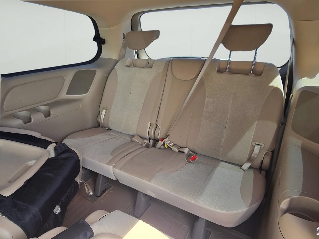 Used 2012 Kia Sedona LX w/ PWR Pkg FWD image 16
