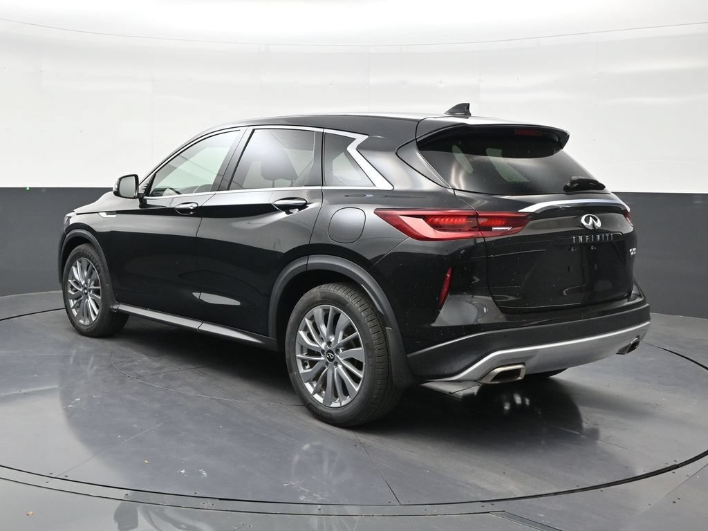 Used 2023 INFINITI QX50 Pure FWD image 3