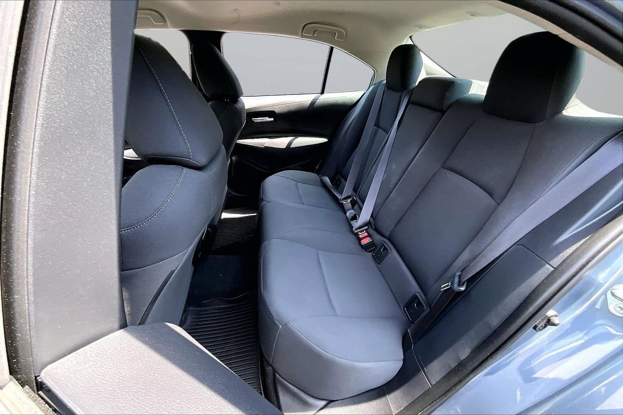Used 2021 Toyota Corolla LE w/ LE Convenience Package FWD image 21