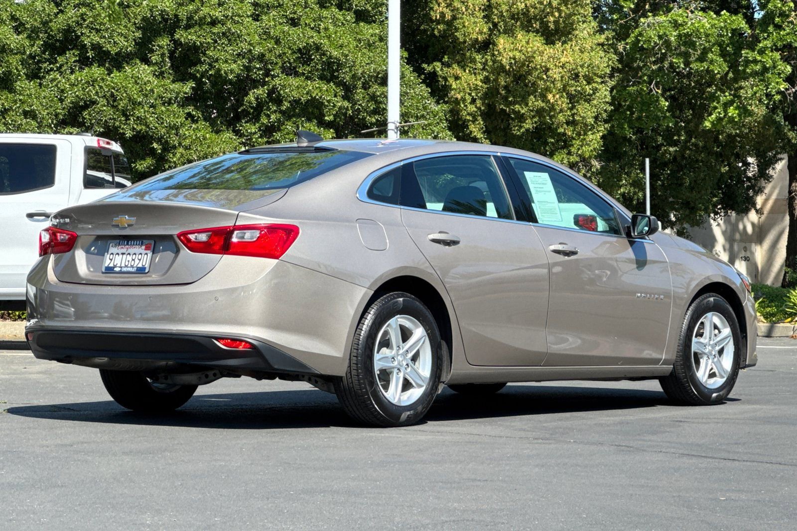 Used 2022 Chevrolet Malibu LS w/ Driver Confidence Package II image 3