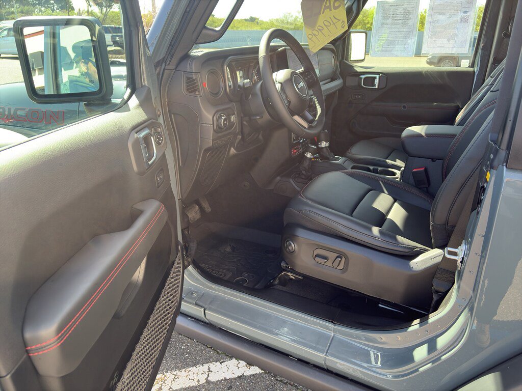 Used 2026 Jeep Wrangler Rubicon image 7