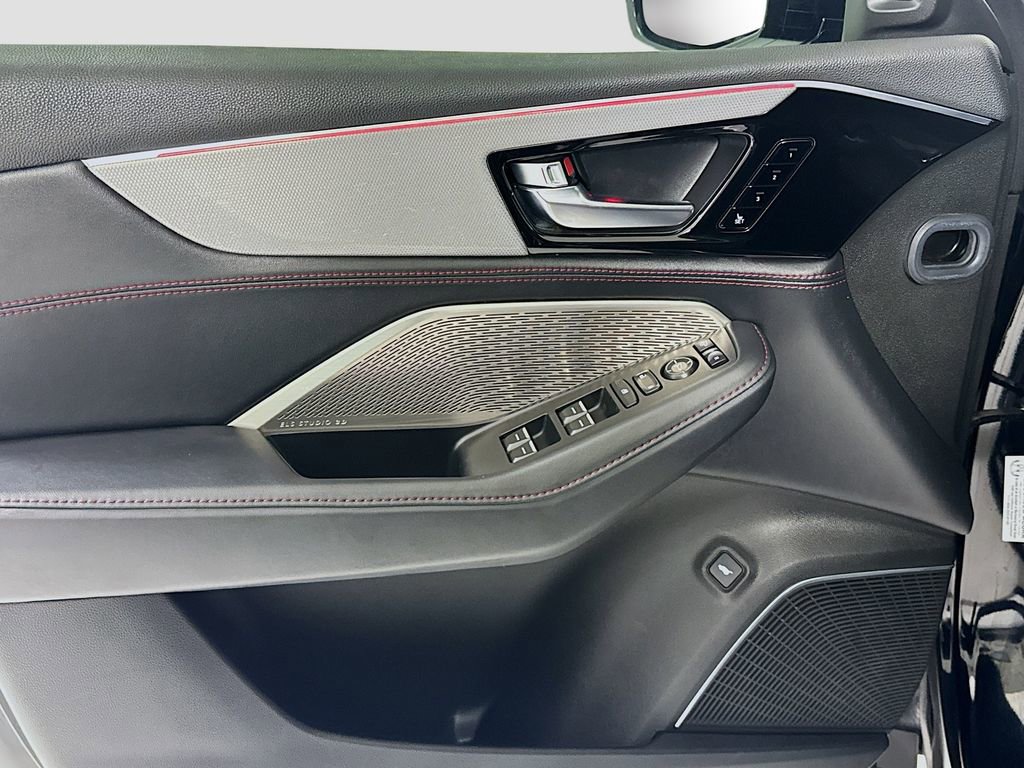 Used 2022 Acura MDX A-Spec image 18