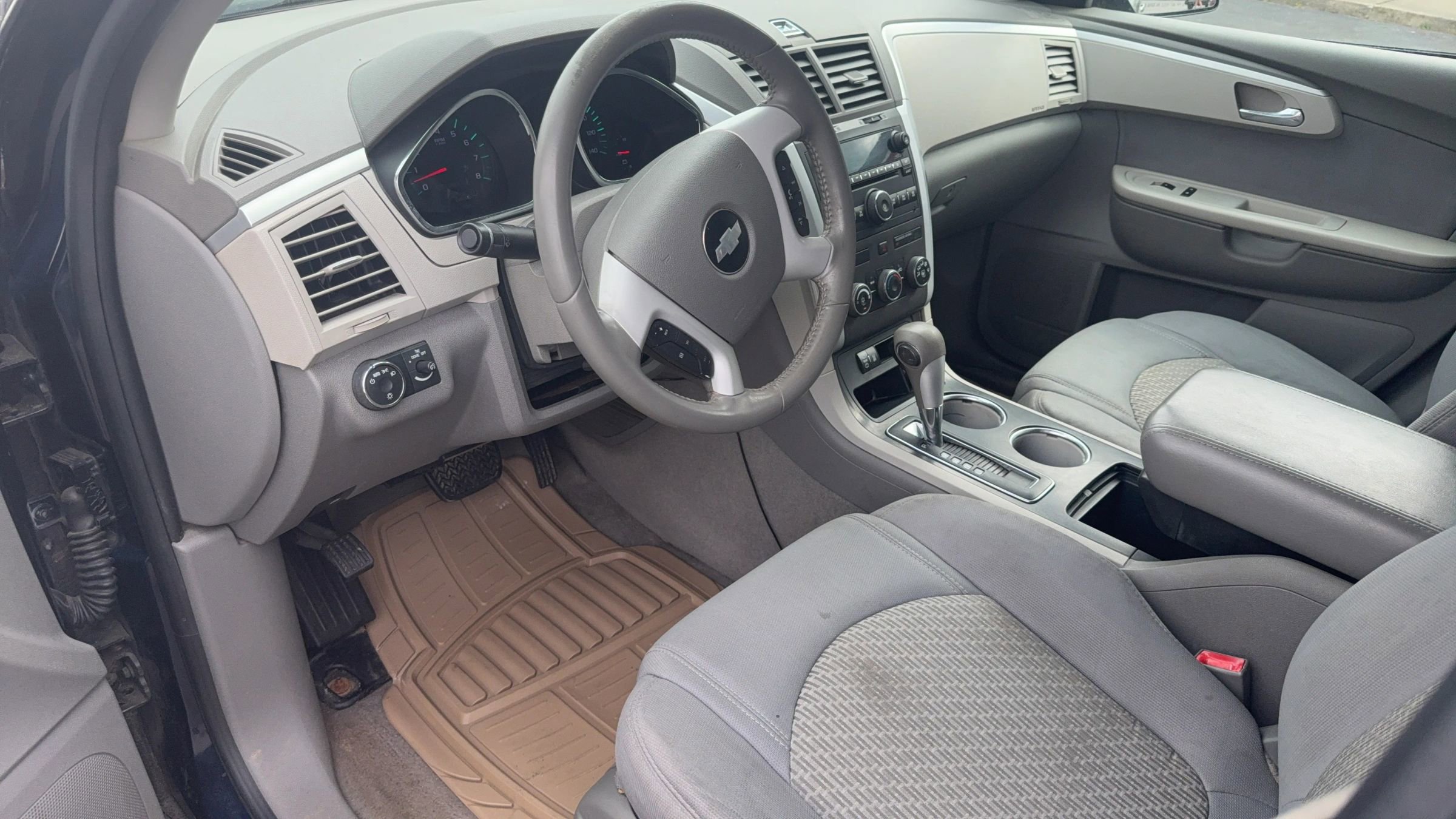 Used 2012 Chevrolet Traverse LS image 11