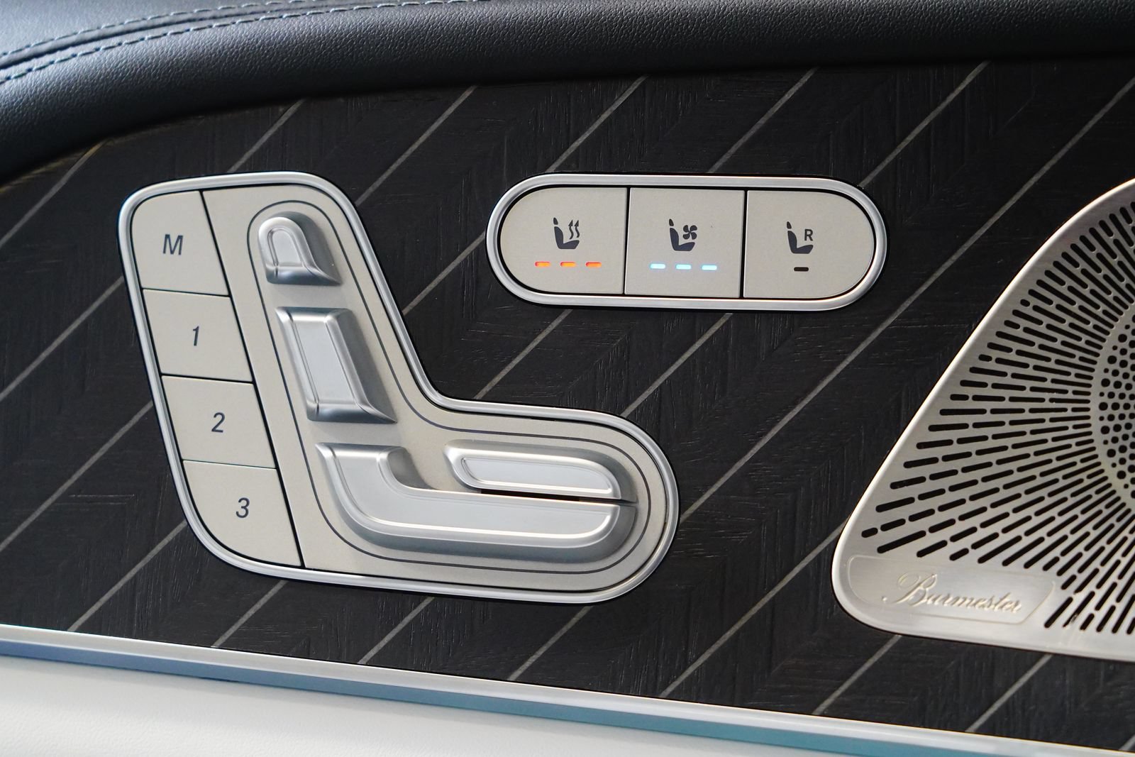 New 2026 Mercedes-Benz Maybach GLS 600 4MATIC image 32