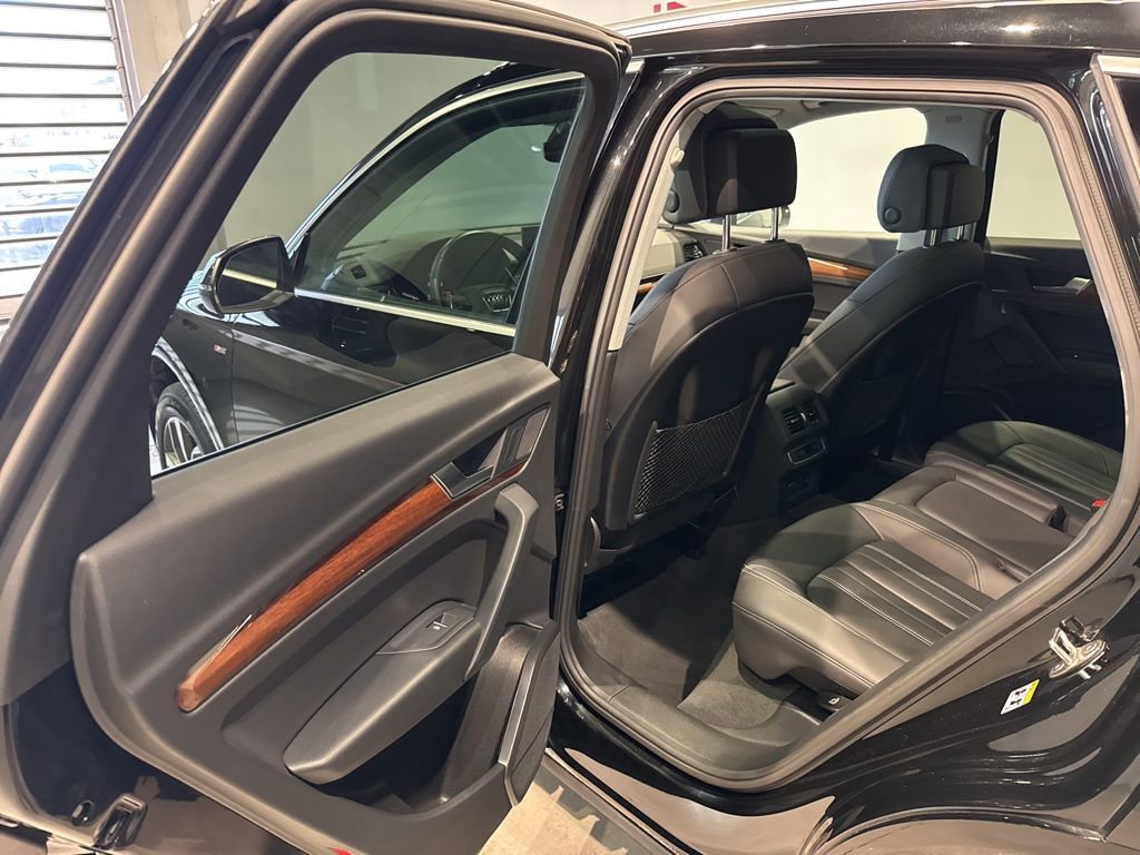 Used 2023 Audi Q5 2.0T Premium w/ Convenience Package image 33