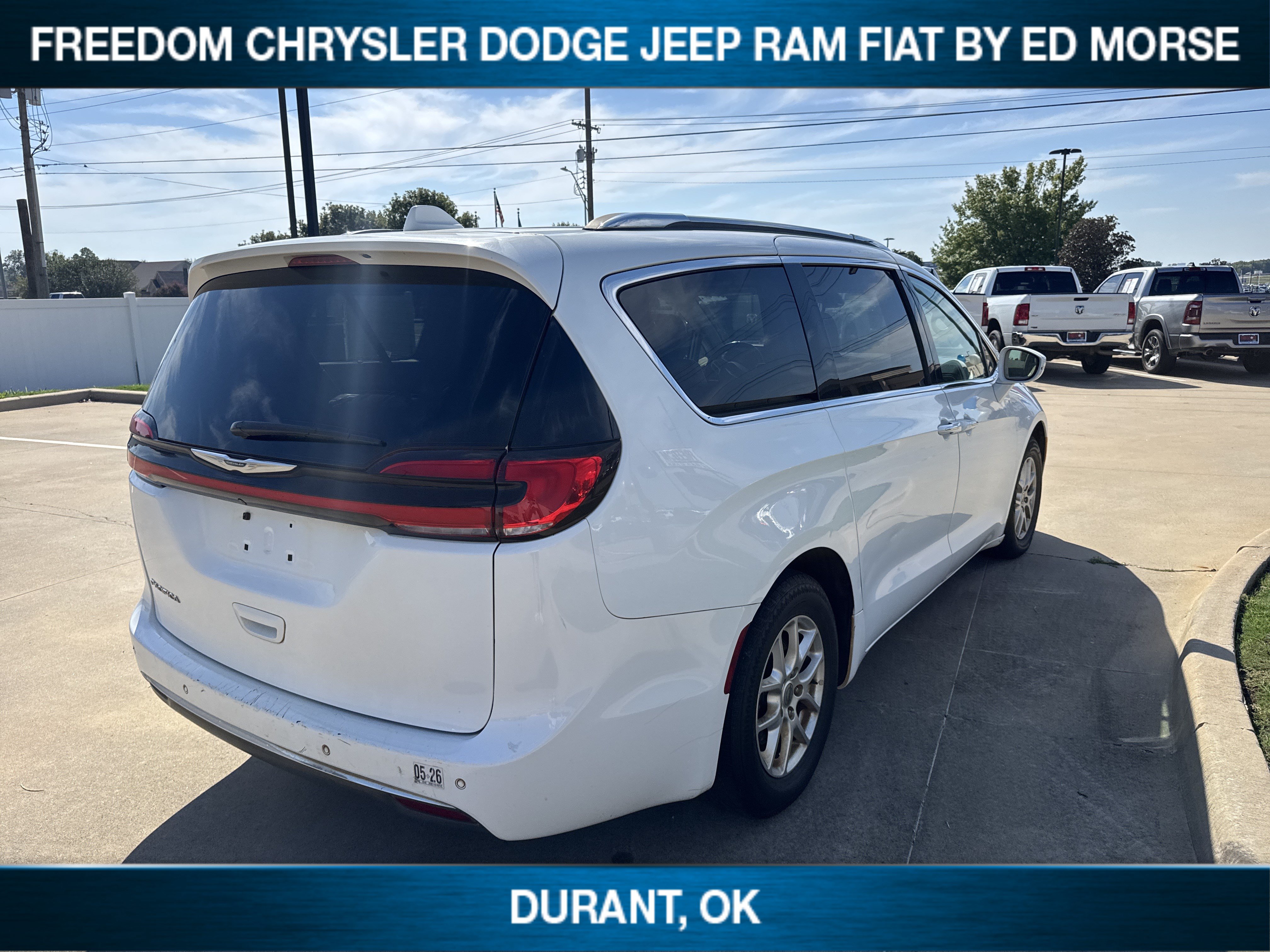 Certified 2021 Chrysler Pacifica Touring-L FWD image 4