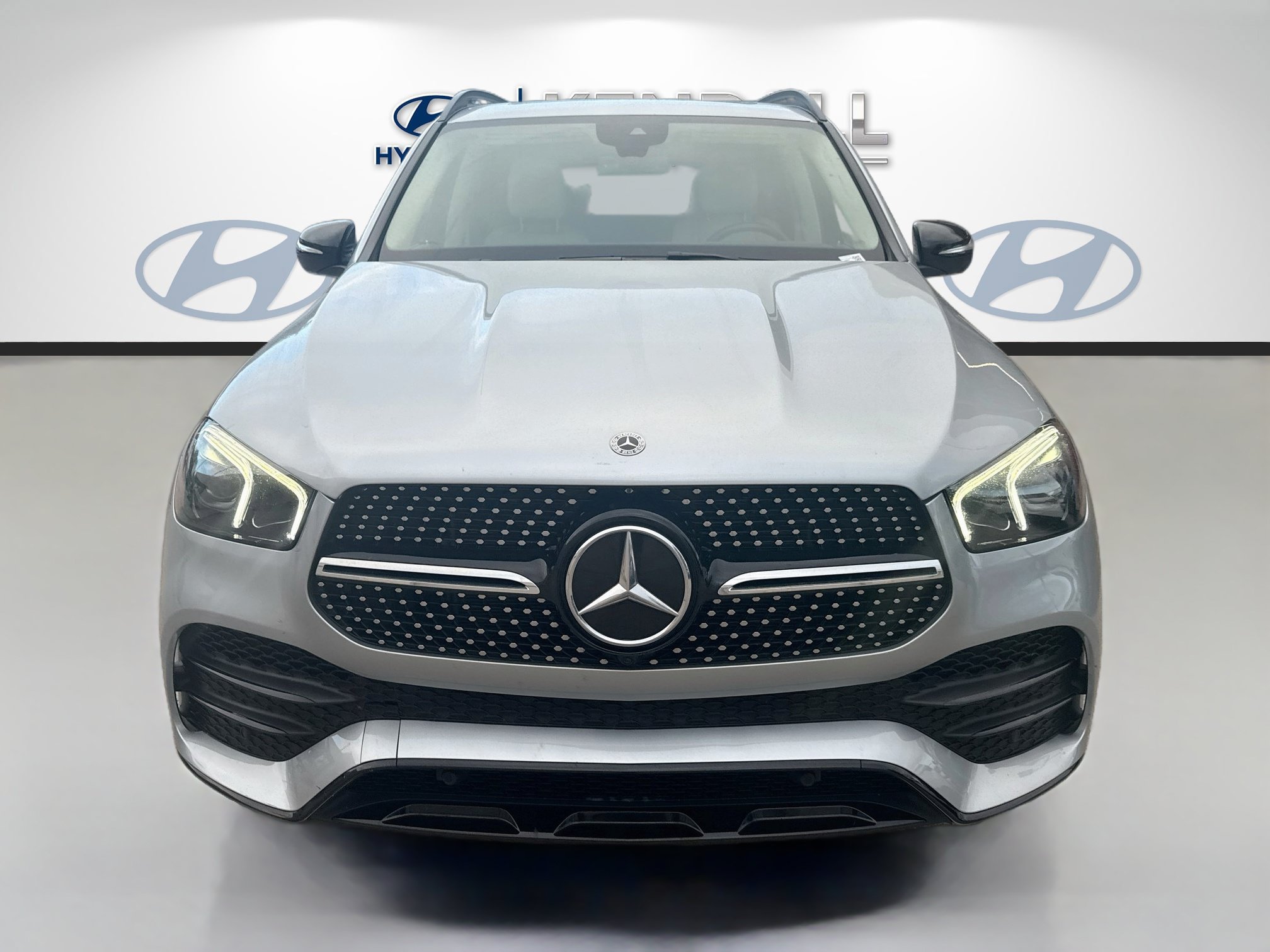 Used 2023 Mercedes-Benz GLE 350 w/ AMG Line Exterior image 2