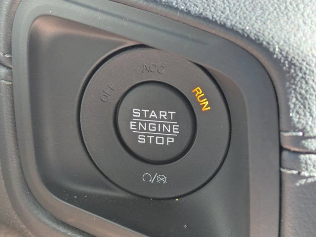 Used 2026 Jeep Wrangler Unlimited Rubicon AWD/4WD image 25