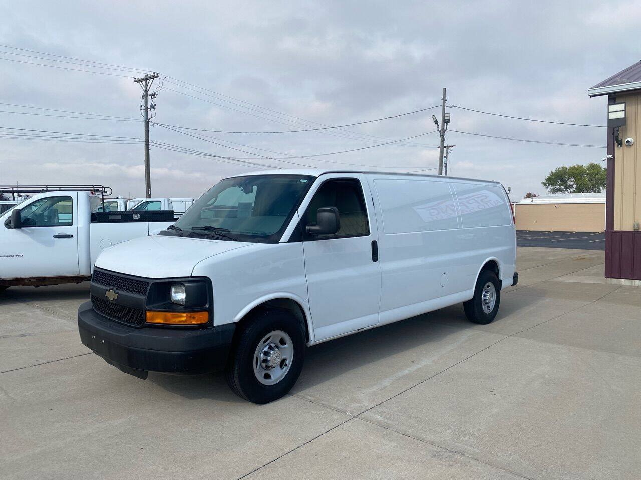 Used 2014 Chevrolet Express 3500 Extended RWD image 4