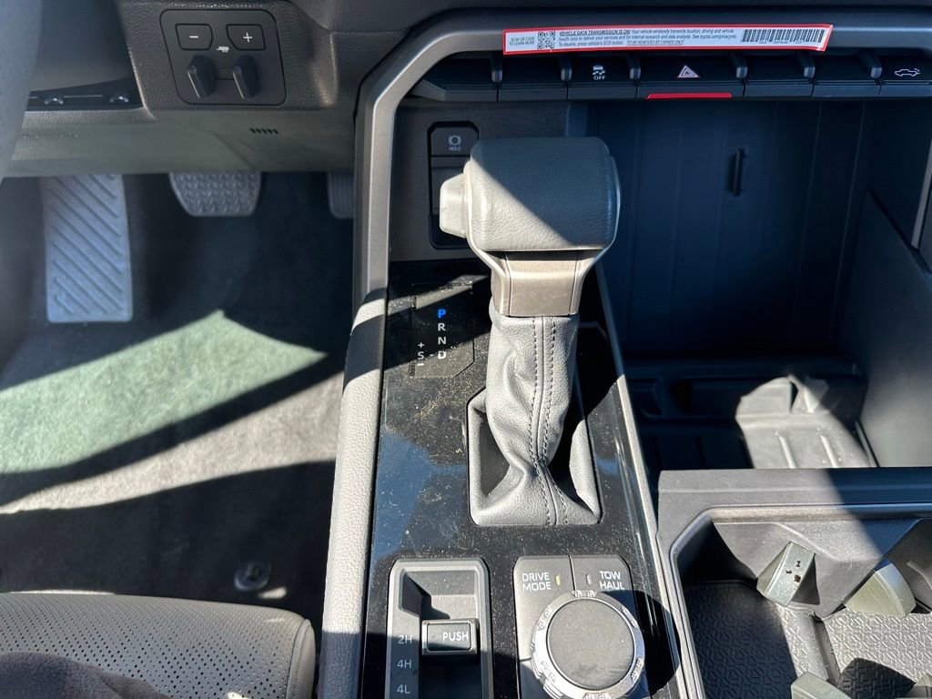 Used 2025 Toyota Tundra Limited image 27