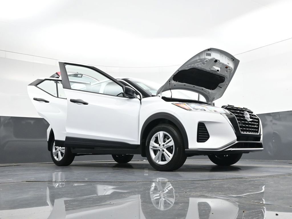 Certified 2025 Nissan Kicks Play S FWD image 43