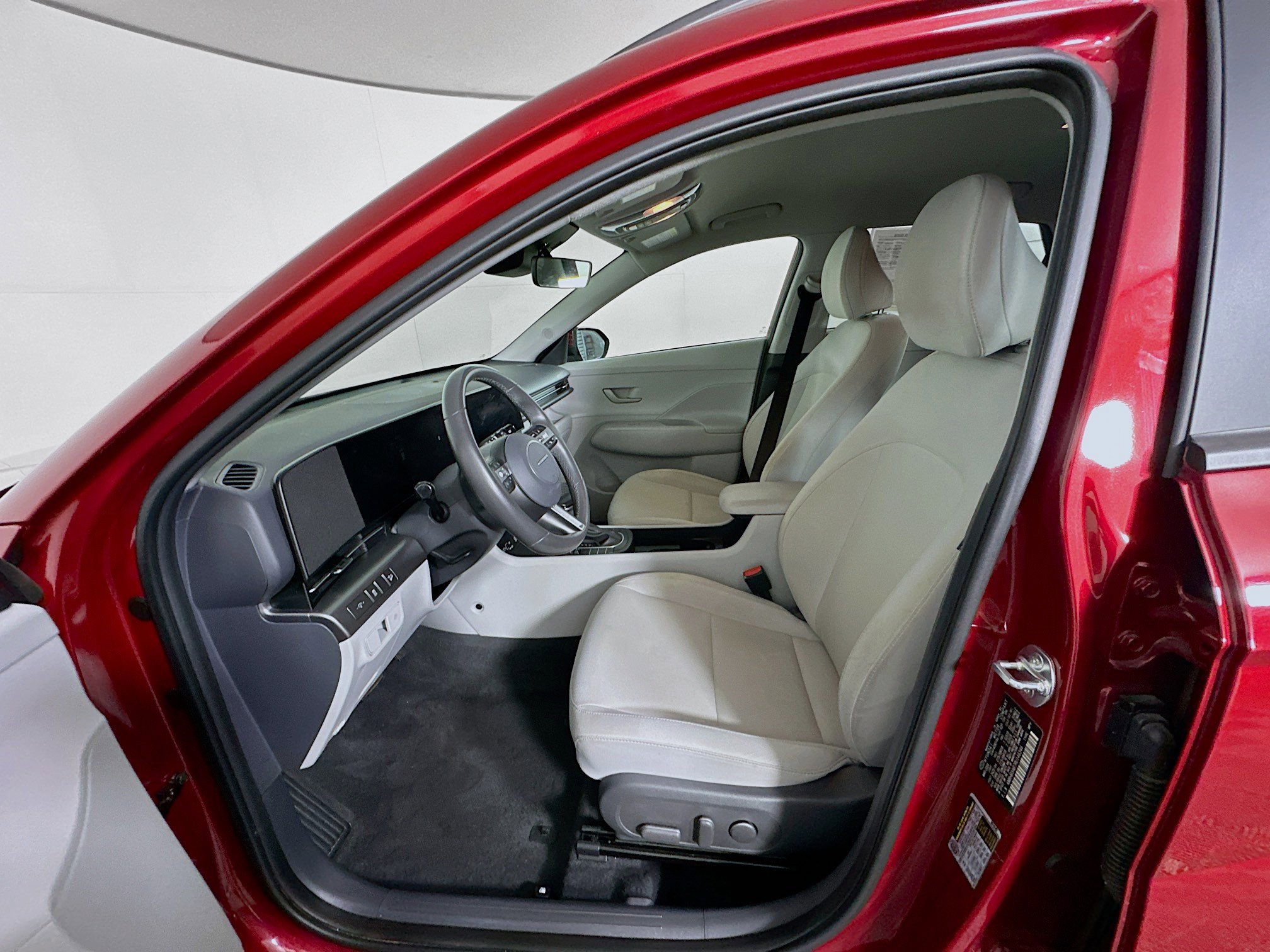 Used 2024 Hyundai Kona SEL image 13