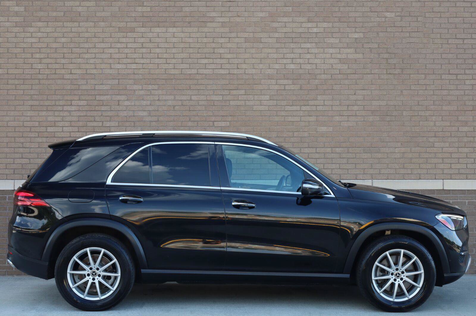 Used 2024 Mercedes-Benz GLE 450e 4MATIC image 3