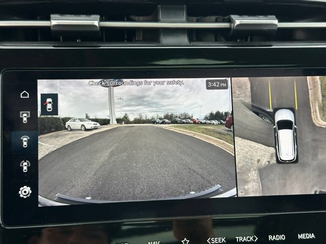 Used 2023 Hyundai Tucson Limited AWD/4WD image 28
