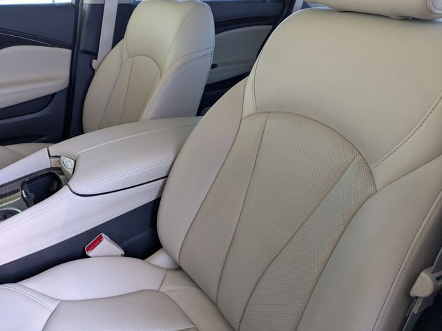 Used 2020 Buick Envision Essence w/ Experience Buick Package image 28