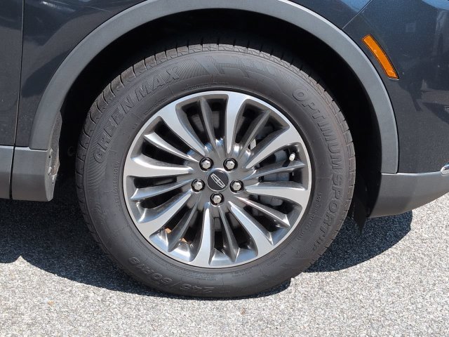 Used 2022 Lincoln Nautilus FWD w/ Premium Package image 11
