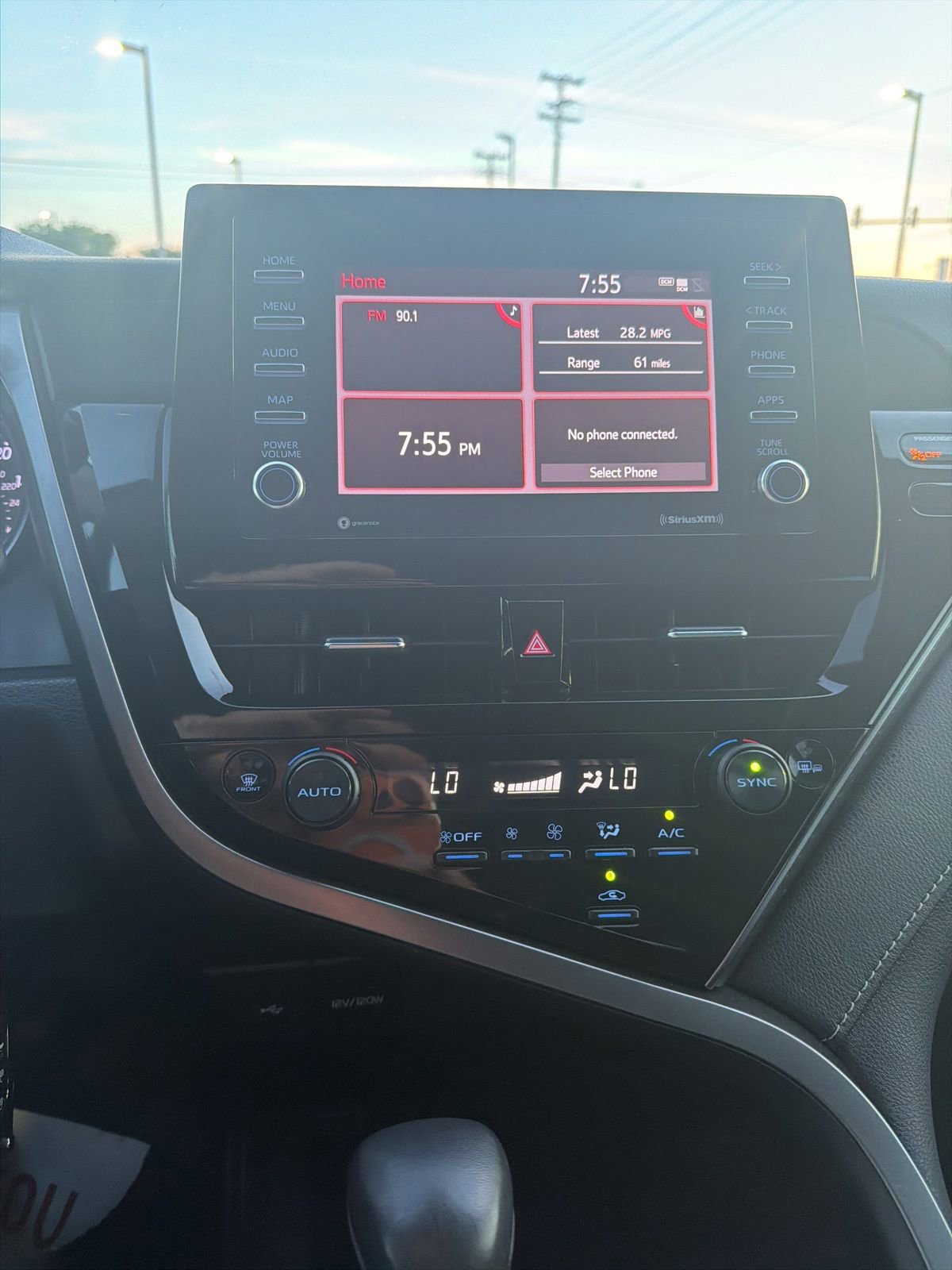 Used 2023 Toyota Camry SE FWD image 12