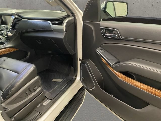 Used 2017 Chevrolet Suburban Premier AWD/4WD image 21