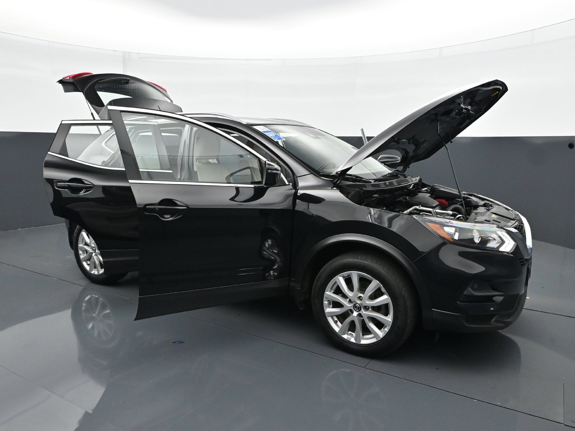 Used 2020 Nissan Rogue Sport SV AWD/4WD image 37