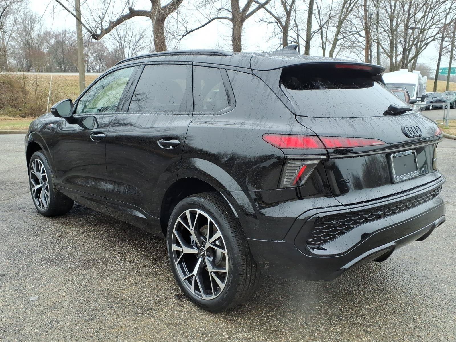 New 2026 Audi Q3 quattro 2.0T AWD/4WD image 11