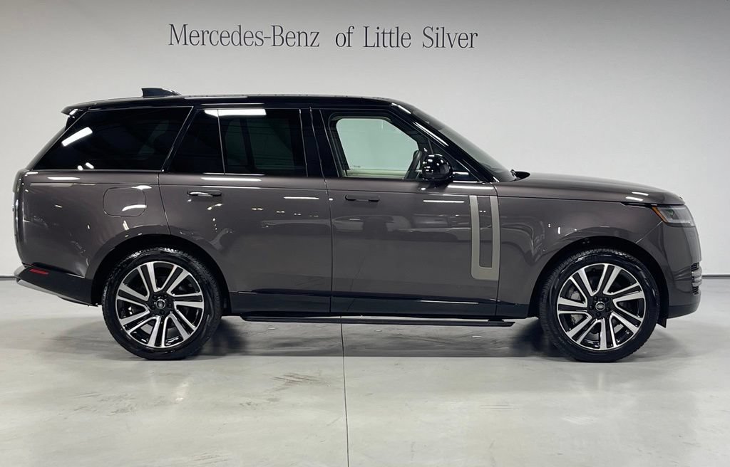 Used 2023 Land Rover Range Rover SE AWD/4WD image 7