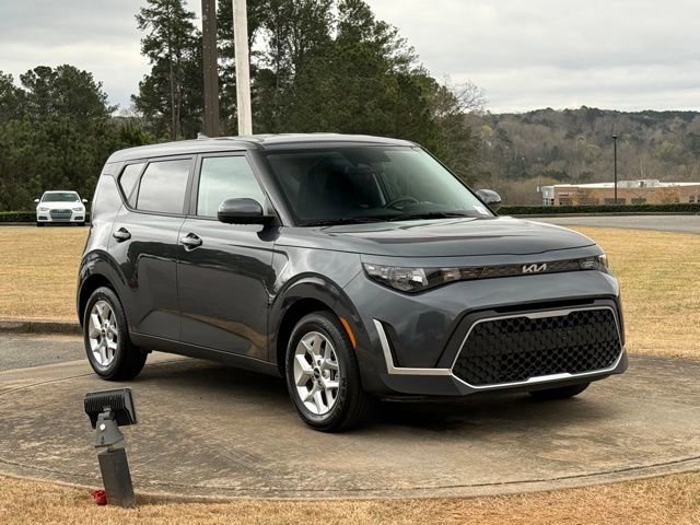 Used 2025 Kia Soul LX FWD image 9