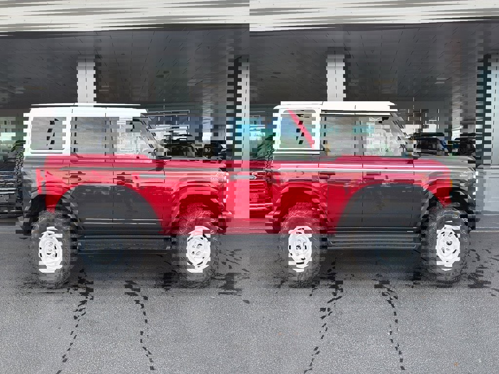 New 2025 Ford Bronco Heritage Edition image 3