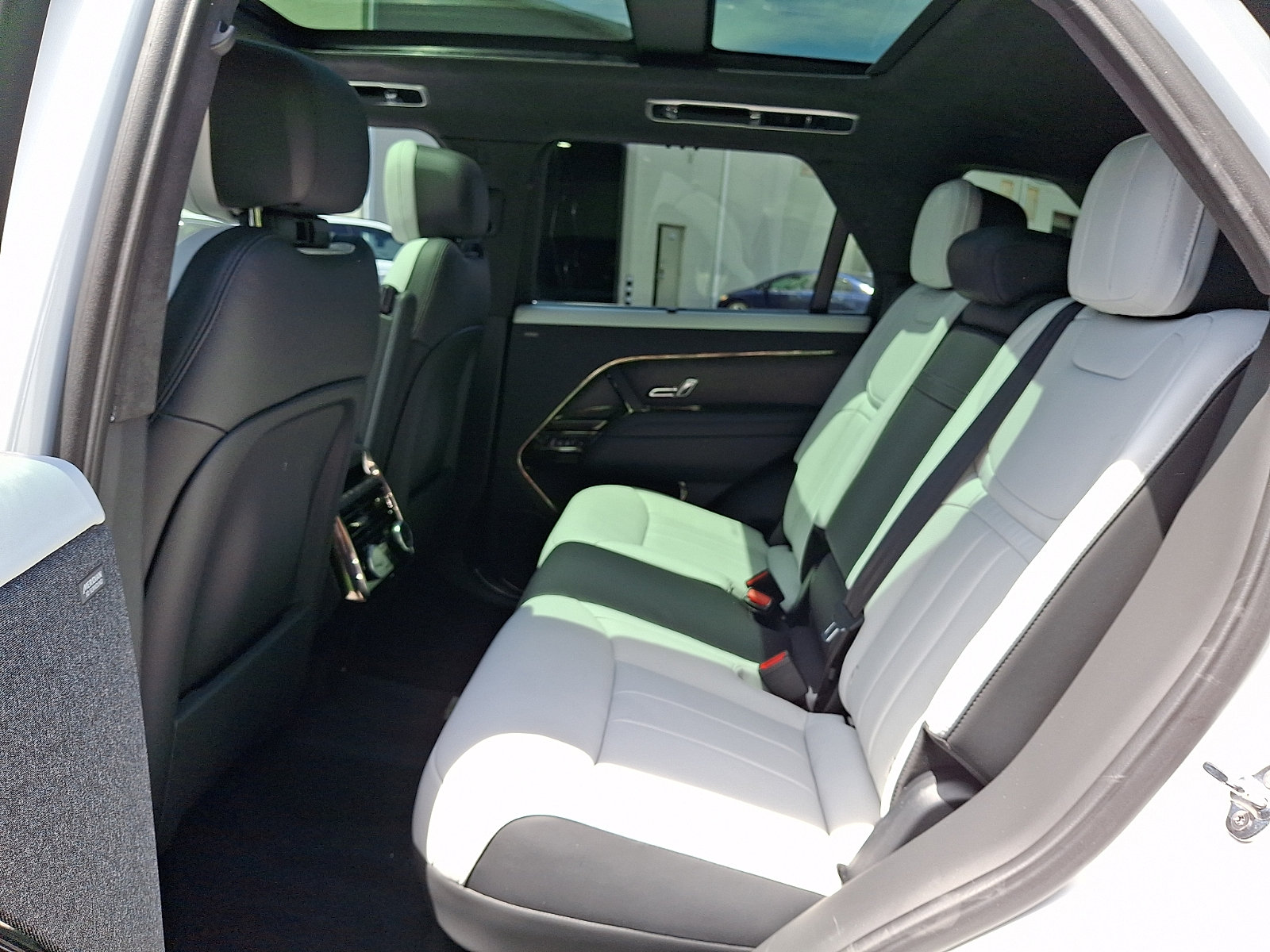 Used 2025 Land Rover Range Rover Sport Autobiography AWD/4WD image 5