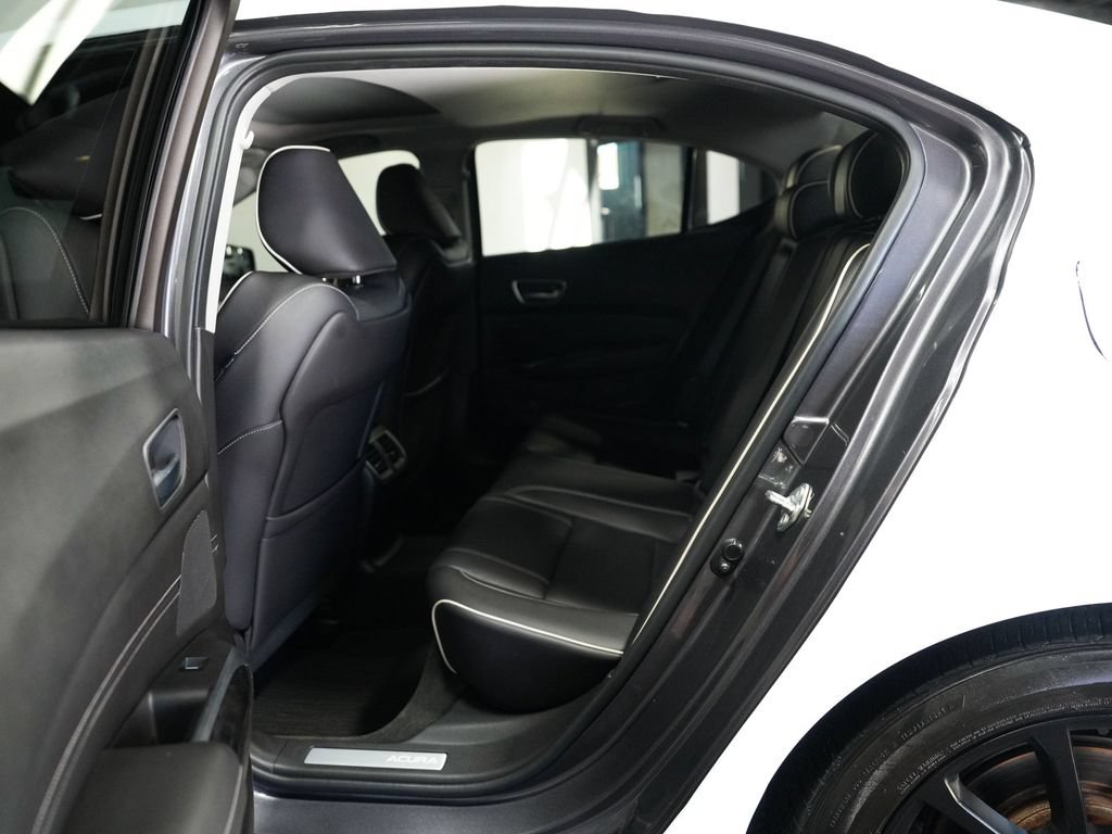 Used 2018 Acura TLX w/ Technology Package FWD image 32