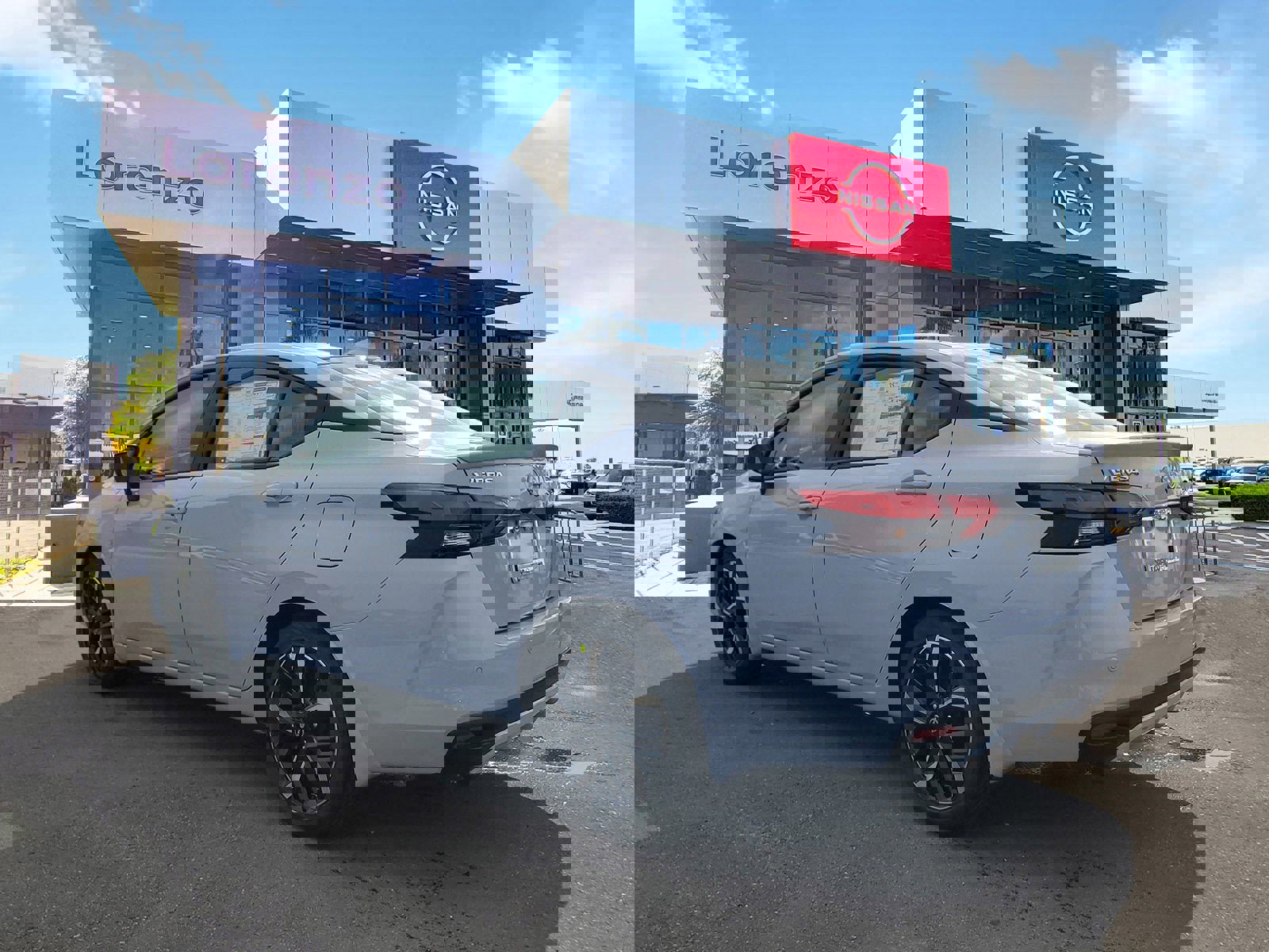 New 2025 Nissan Versa SR w/ Trunk Package image 6