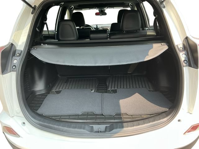 Used 2018 Toyota RAV4 SE AWD/4WD image 19