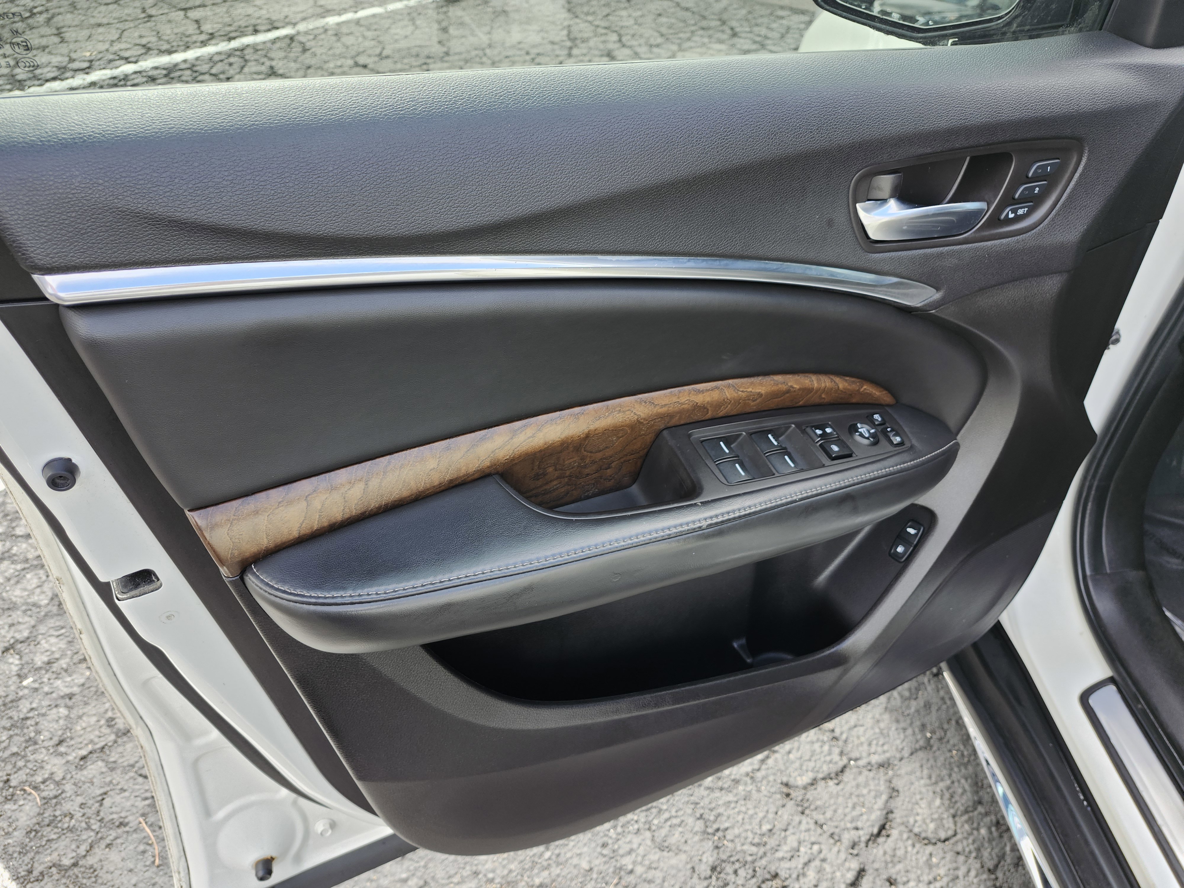 Used 2018 Acura MDX w/ Advance & Entertainment image 32