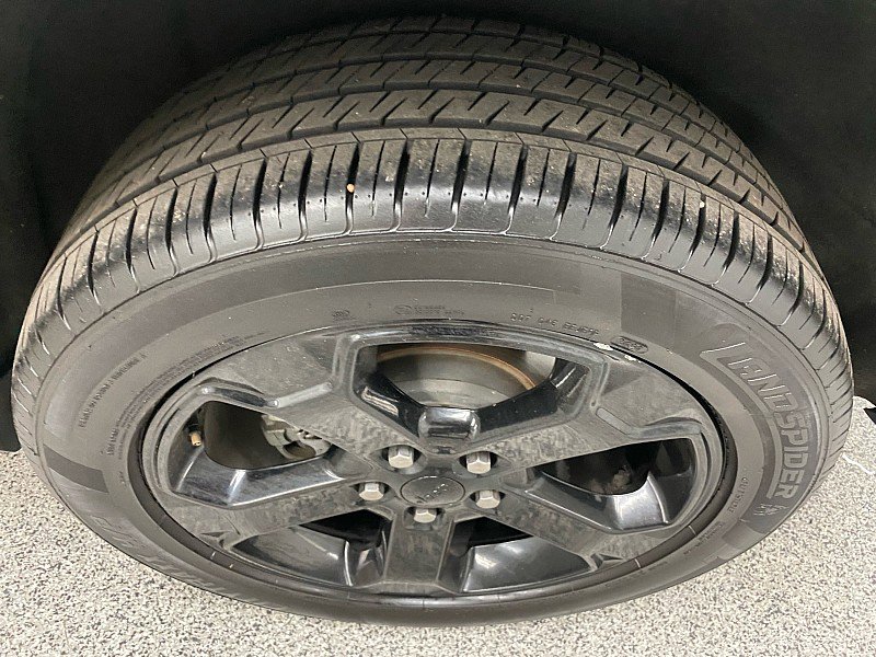 Used 2019 Jeep Grand Cherokee Laredo image 20