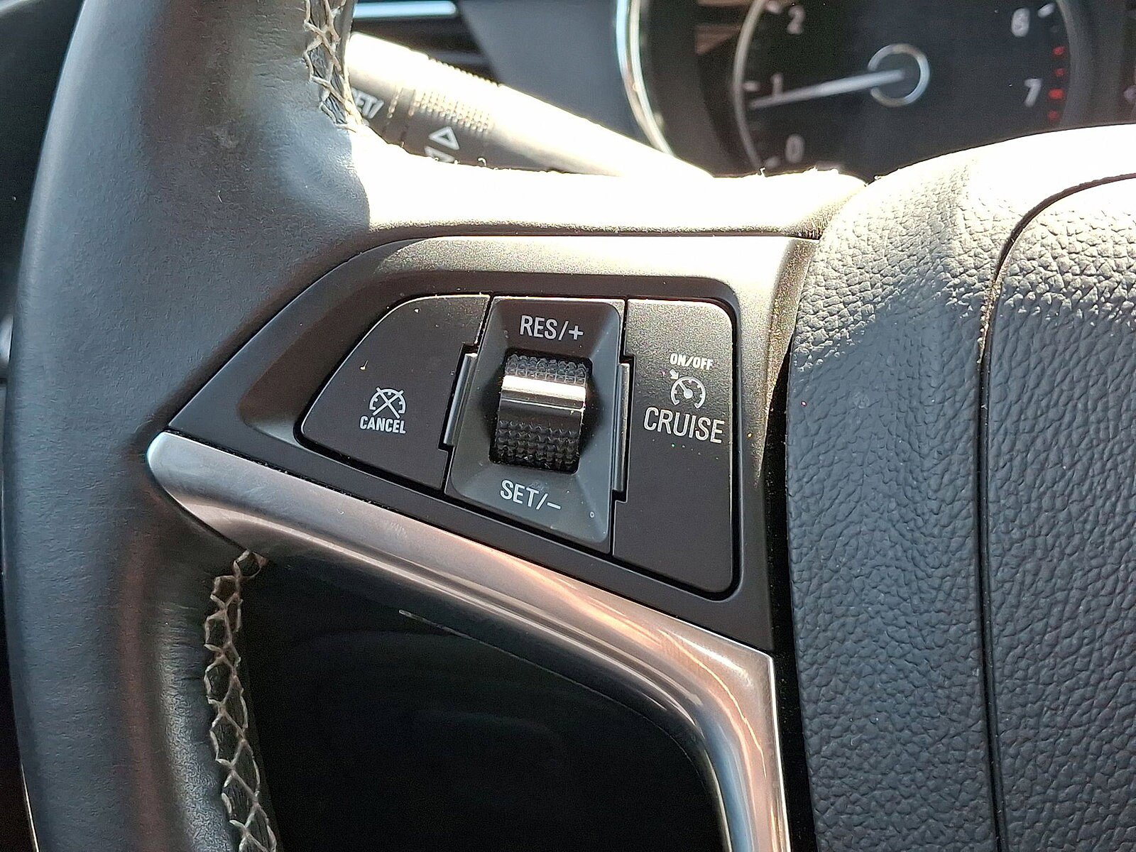Certified 2022 Buick Encore Preferred w/ Safety Package image 17