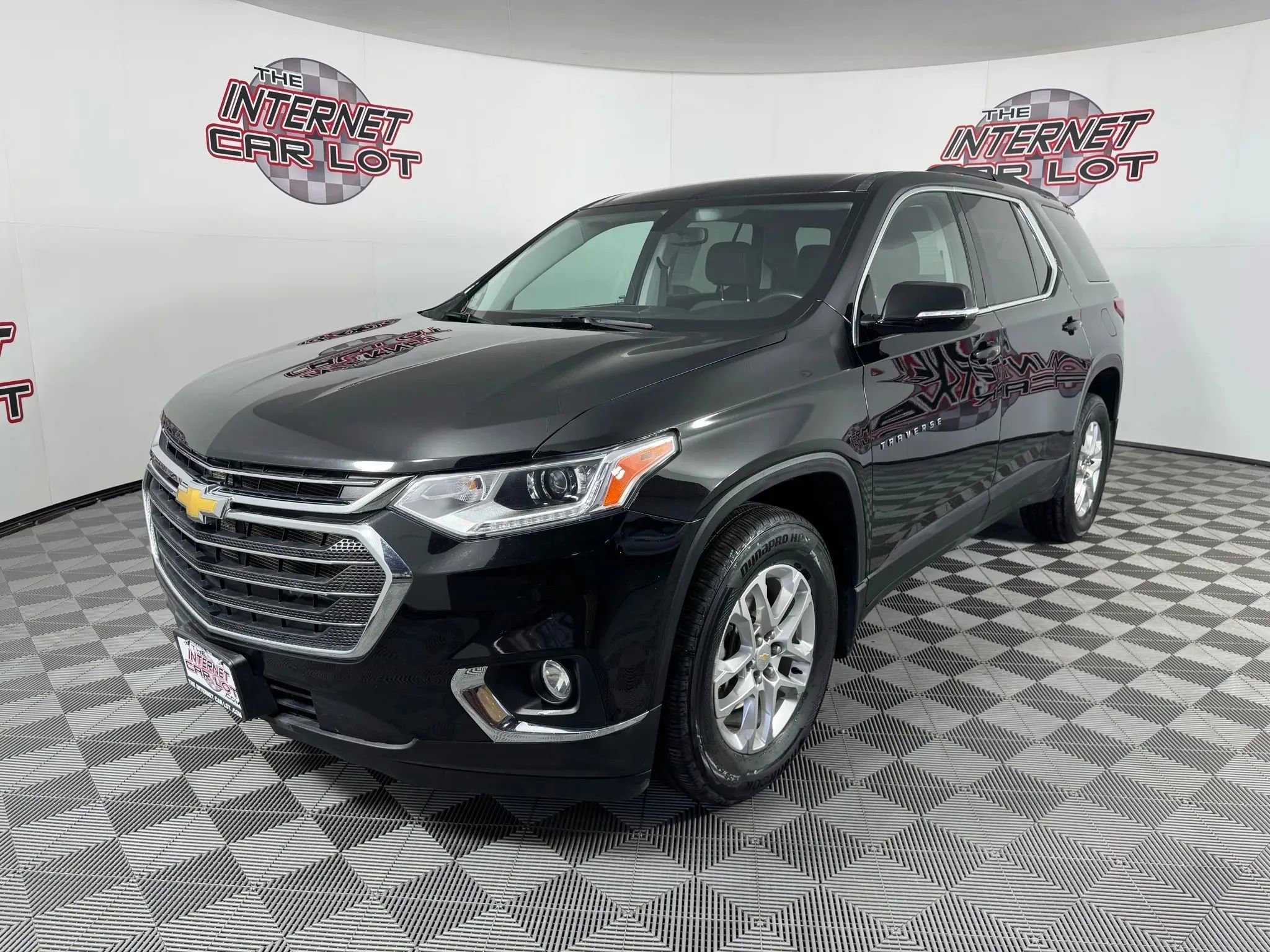 Used 2020 Chevrolet Traverse LT w/ LPO, Floor Liner Package image 3