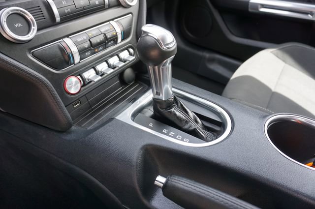 Certified 2020 Ford Mustang Convertible w/ Equipment Group 101A image 24