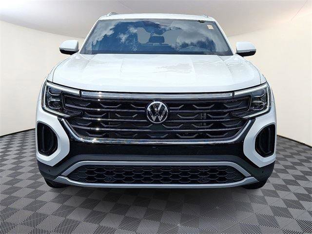New 2025 Volkswagen Atlas Cross Sport SE image 2