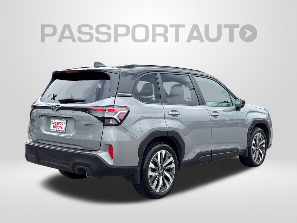 Used 2025 Subaru Forester Touring AWD/4WD image 9