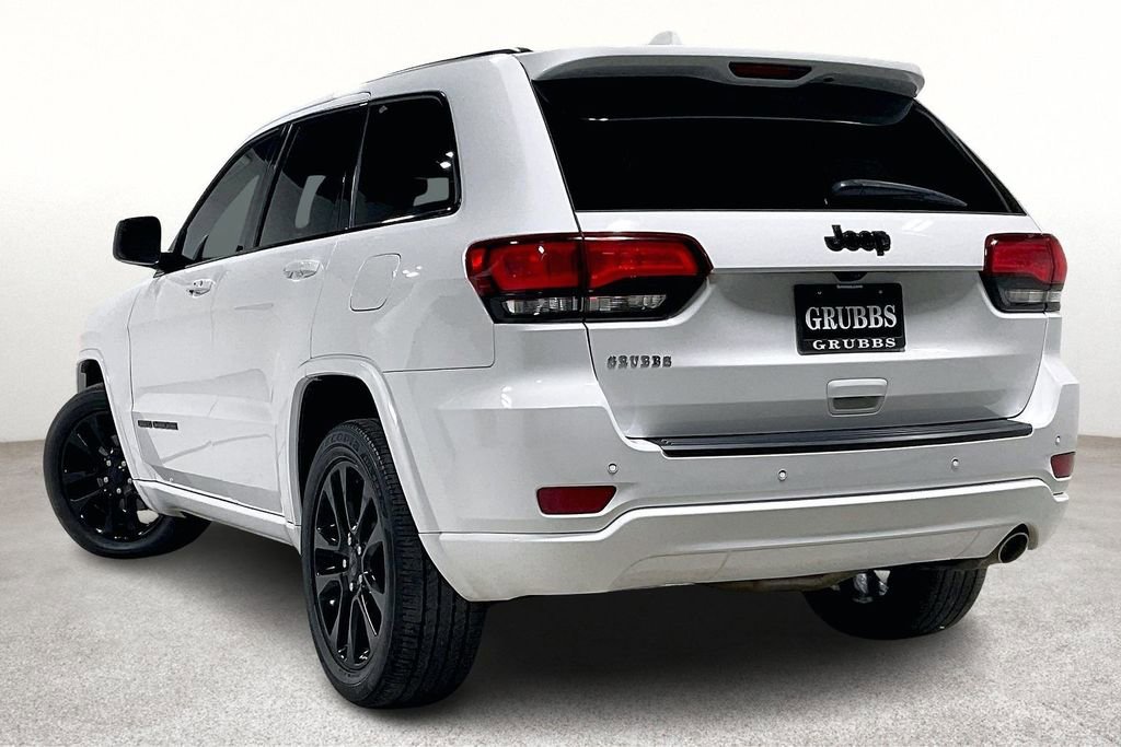 Used 2019 Jeep Grand Cherokee Altitude image 15