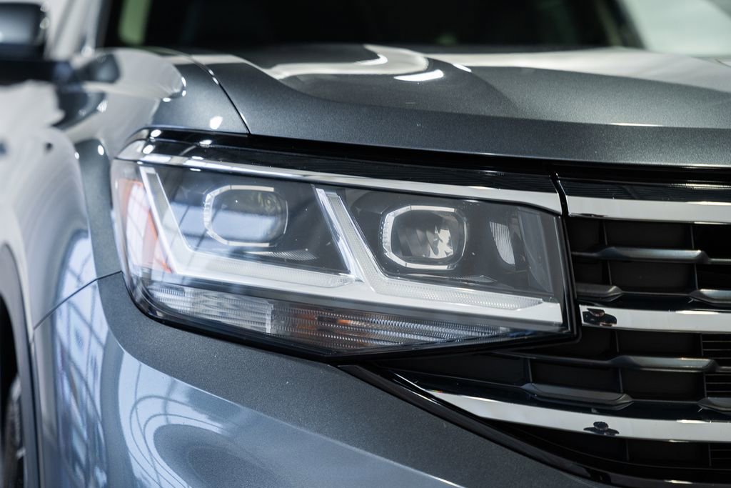 Used 2022 Volkswagen Atlas SE w/ Black Wheel Package image 12