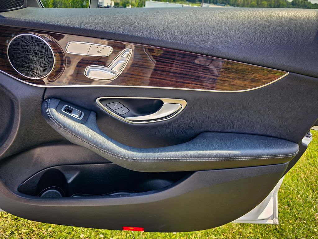 Used 2017 Mercedes-Benz C 300 4MATIC Sedan image 39