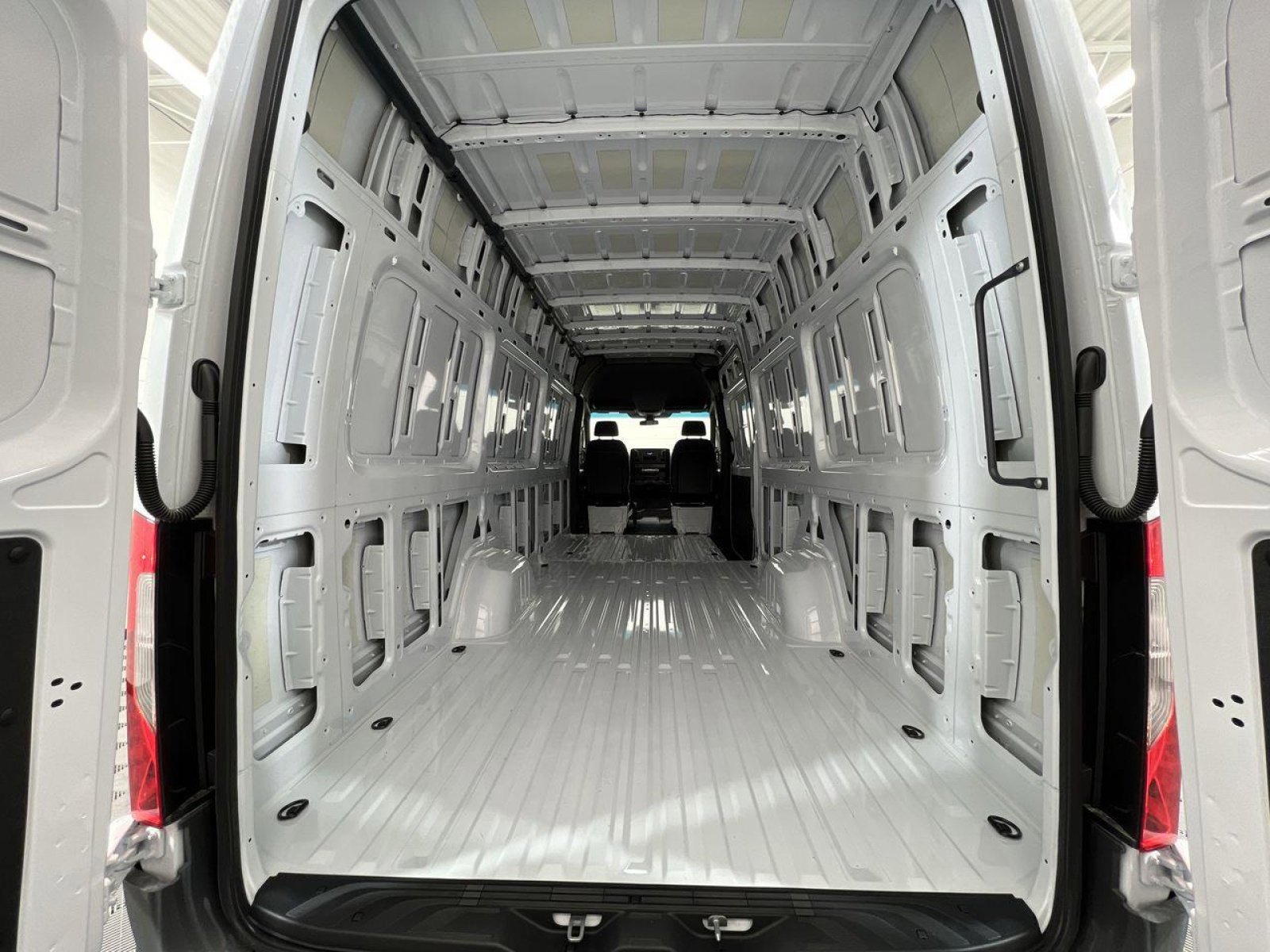 New 2025 Mercedes-Benz Sprinter 2500 image 26